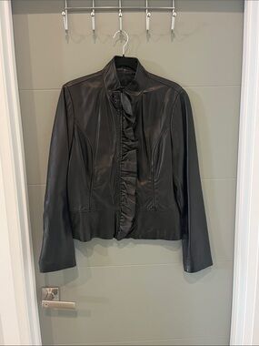 Tahari Black Leather Ruffle-Front Jacket Sz L